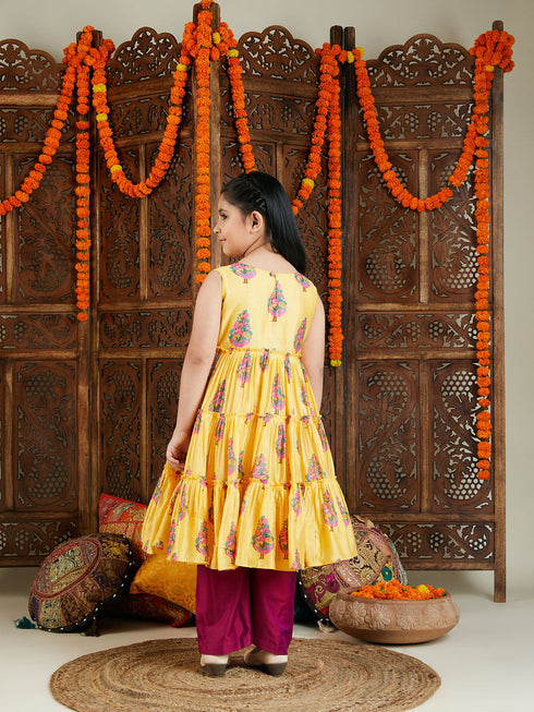 Girl's' Yellow And Pink Ethnic Kurta Pant Set